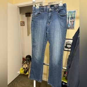 Gloria Vanderbilt Jeans. Size 10.